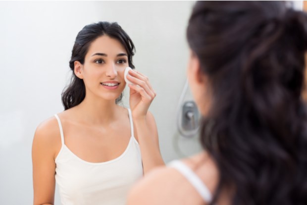 Tips To Get Rid Of Heavy Makeup